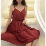 フリルサスペンダーのワンピース